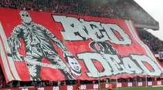 Odkaz fanúšikov bývalému hráčovi: Odsekneme ti hlavu!