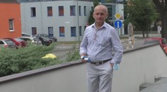 Dôchodcu zbil a podpálil. Muž sa postavil pred súd, obeť s ním nedokázala sedieť v jednej miestnosti