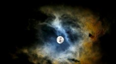 FOTO: Slováci pozorovali polotieňové zatmenie Mesiaca. Takto vyzeralo