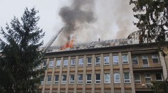 FOTO a VIDEO: V Ružomberku horela nemocnica, evakuovali pacientov z chirurgického oddelenia