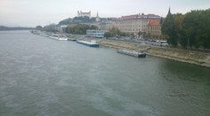 Šokujúci pohľad na Dunaj pretekajúci Bratislavou. Fotografie od čitateľa