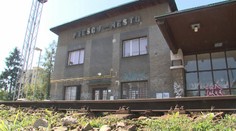 Raritná zastávka v Prešove: Na stanici si kúpite lístok, vlak ale okolo nej prefrndží