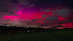 FOTO a VIDEO od čitateľov: Polárna žiara uchvátila Slovensko