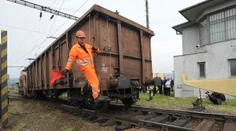 Predáme vozne za 217 miliónov a potom si ich prenajmeme za 248 miliónov