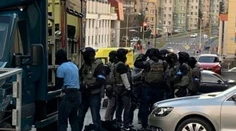 Rukojemnícka dráma v českej banke sa skončila. Páchateľa zadržala polícia