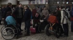 Pevné nervy a veľa trpezlivosti. To potrebujú hendikepovaní na cestu vlakom