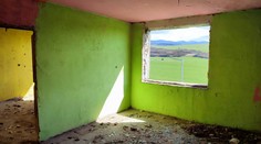 Obyvatelia „vybývanej“ bytovky pri Sabinove veria, že ich budova ešte prežije. Posudok statika je nekompromisný