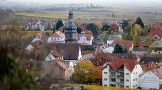 Nemci z dediny Trumpových predkov sa za neho hanbia