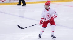 Narodil sa v USA, rástol v Česku. Syn slávneho otca musí splniť prísnu podmienku, aby mohol hrať za SR