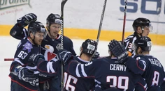 Slovan otočil duel s Vladivostokom a natiahol víťaznú sériu v KHL