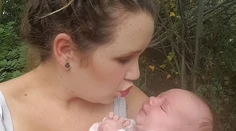 Po autonehode odmietla lieky na bolesť, aby mohla nakŕmiť dcérku. FOTO v článku