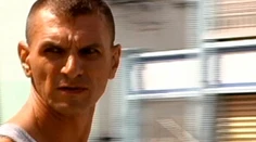 Mellovi už pripisujú štyri vraždy. Polícia postupuje tak, že sama môže zmariť vyšetrovanie