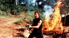 Keď sa narodil, doviezol mamu z nemocnice domov. Chuck Norris sa rozhodol mať 77 rokov