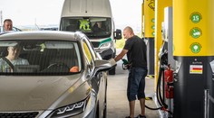 Nafta naďalej prekvapuje: Pumpári cez víkend upravili cenníky