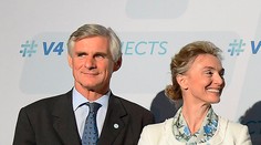 Rakúskeho kancelára nahradí šéf diplomacie a na jeho miesto príde veľvyslanec v Paríži