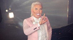 Už nevie ako zaujať? Zo živého Kena sa stala živá Barbie