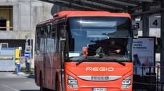 Cez hranice už budú jazdiť aj autobusy a vlaky. Prvá spoločnosť hneď od zajtra