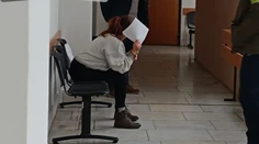 Na mol opitá mladá žena zaútočila na svojho manžela nožom. Hrozia jej roky za mrežami