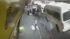 VIDEO: Všetky autá na ulici vyleteli do vzduchu. V Johannesburgu zabíjal záhadný výbuch