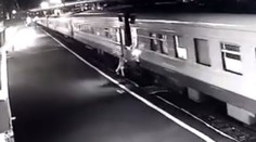 VIDEO: Žena sa snažila naskočiť na vlak, napokon skončila pod jeho kolesami