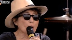 Najhoršie live vystúpenie všetkých čias! Yoko Ono a jej zavíjanie