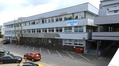 Pre prestavbu nemocnice v Banskej Bystrici budú vodiči čoskoro platiť za parkovné