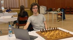 Šachovú legendu mal na lopatkách, no ponúkol mu remízu. Najmladší slovenský veľmajster získal prestížne ocenenie