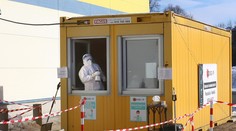 Čo nás čaká po Veľkej noci? Zmena testovacej stratégie a veľmi opatrné uvoľňovanie