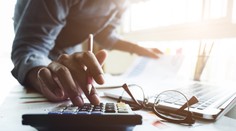 Nová aplikácia sleduje výdavky a bločky: Používatelia presne vedia, koľko a na čo minuli eurá