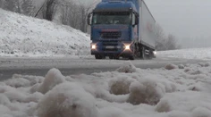 Dážď, sneh a vietor. Takto dnes ľuďom komplikovalo život počasie