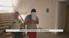Muži, u ktorých našli množstvo pervitínu, pred sudcom. Zadržali ich po razii v Prešove a Sabinove