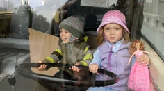 Rakúska polícia znemožnila autobusu zo Slovenska pokračovať v ceste pre nedostatky