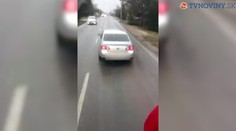 Pozrite si na VIDEU, čo urobil vodič Passatu cisterne so 40-tisíc litrami paliva v Nitre