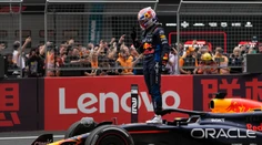 Dominancia Maxa Verstappena v Miami pokračovala aj v šprinte. Najviac sa mu priblížil Leclerc na Ferrari