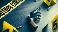 V Prahe sa niekto vyhráža streľbou na škole. Polícia posilnila hliadky