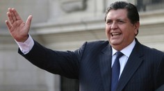 Exprezident Peru García sa postrelil do hlavy, keď ho prišli zatknúť