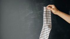 Po celodennom nosení ponožiek ich každý deň čuchal. Skončil s ťažkou pľúcnou infekciou