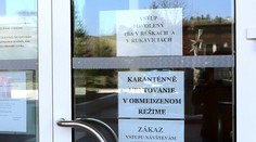 Muž dvakrát oklamal policajtov, za útek z karantény mu hrozia dva roky za mrežami