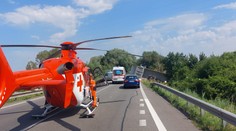 Po vážnej nehode neďaleko Kútov sú štyria ľudia ťažko zranení. Zrazilo sa tam niekoľko áut