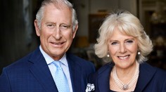 Camilla a Charles majú nový oficiálny portrét