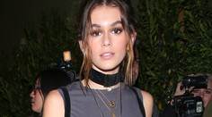 Má len 15, ale outfit ako sexica. S povolením slávnej mamy