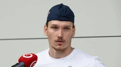 Pred sezónou dal zbohom šanci o NHL, teraz Samuel Buček končí v KHL už po šiestich dueloch