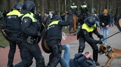 Holandská polícia rozohnala demonštrantov proti opatreniam vodným delom