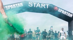 Na pretekoch Spartan Race došlo k náhlemu kolapsu pretekára, ktorý mal tragický koniec