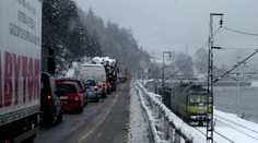 Kolaps medzi Žilinou a Čadcou: Dopravu čiastočne obnovujú