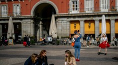 Francúzsko a Veľká Británia uvoľňujú ďalšie opatrenia. Týkajú sa aj turistov