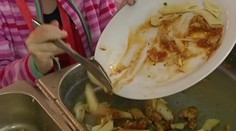 Žiaci snáď budú nosiť zvyšky zo školských obedov domov