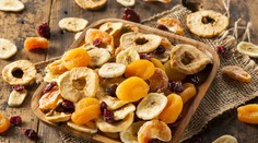 Máte veľkú úrodu? Poradíme vám, ako sušiť ovocie v rúre, sušičke či na vzduchu