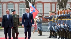 Gajdoš by podľa premiéra mohol dočasne "veliť" rezortu školstva