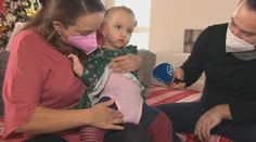 Rodičia si dcérku vymodlili. Po deviatich mesiacoch sa dozvedeli diagnózu, ktorá im nič nehovorila